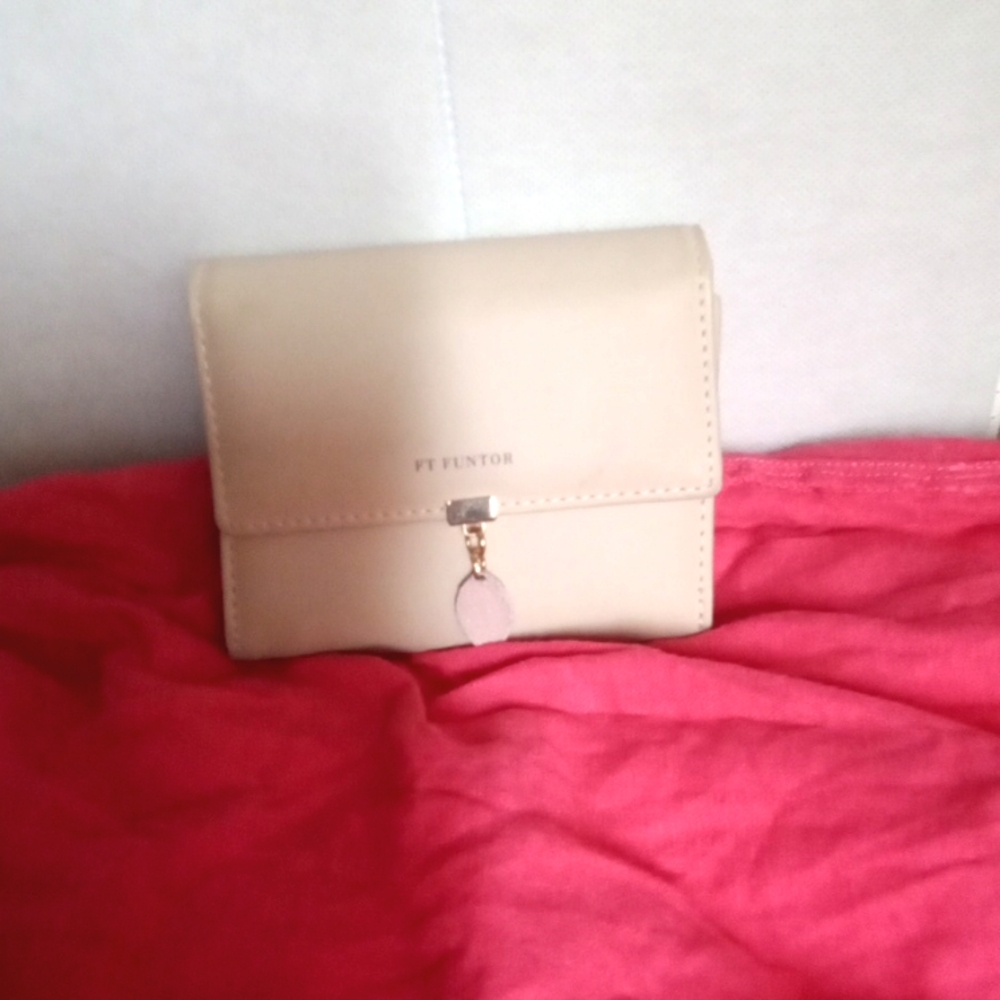Small preppy wallet